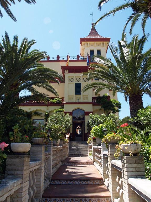 Hotel Hostal Del Sol Сан Фелиу де Гиксолс Екстериор снимка